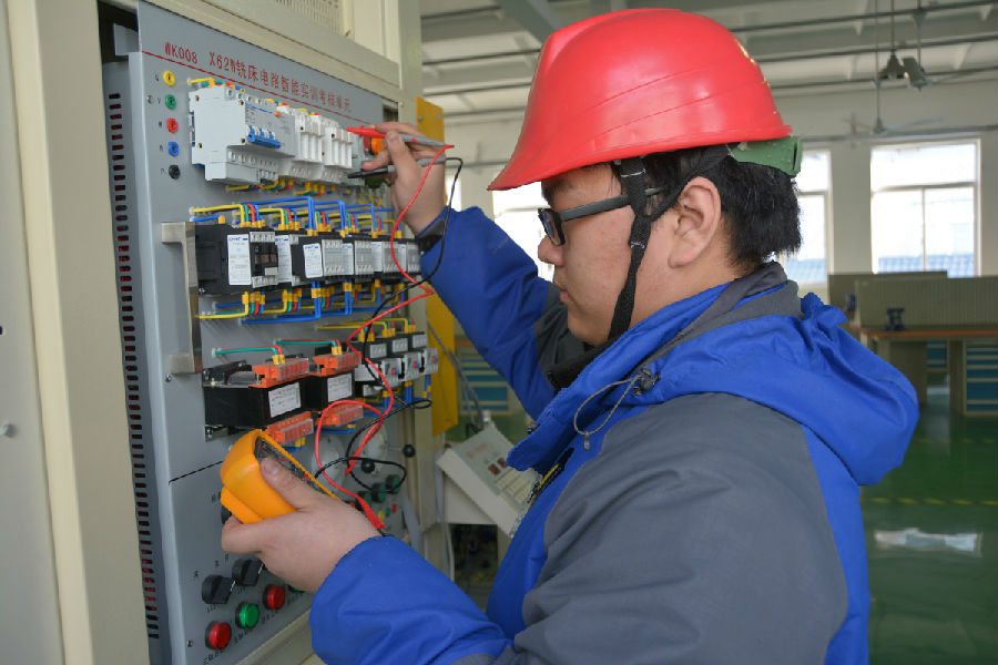 【材料工程】电气设备安装与维修培训心得(徐诗雄)